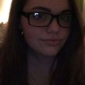 Meet your Posher, Hailey